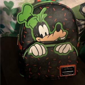 Disney Goofy Mini Backpack loungefly Peek a Boo